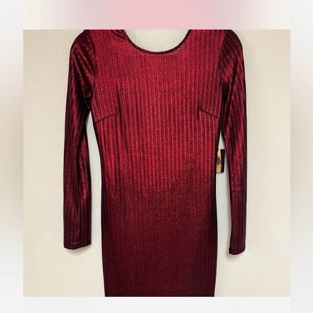 Elegant Red Long Sleeve Dress forever 21 Medium